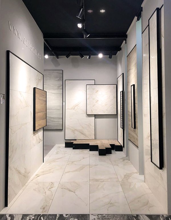 Azteca / Coverings 2019