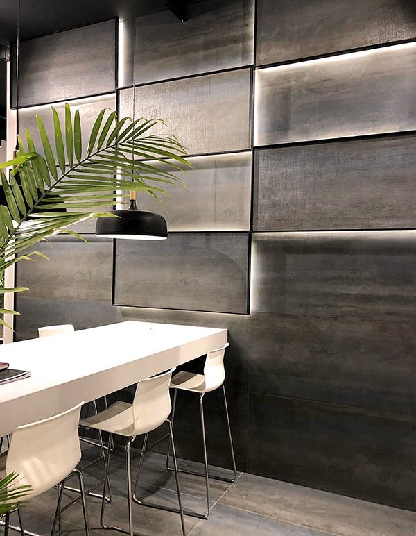 Azteca / Coverings 2019